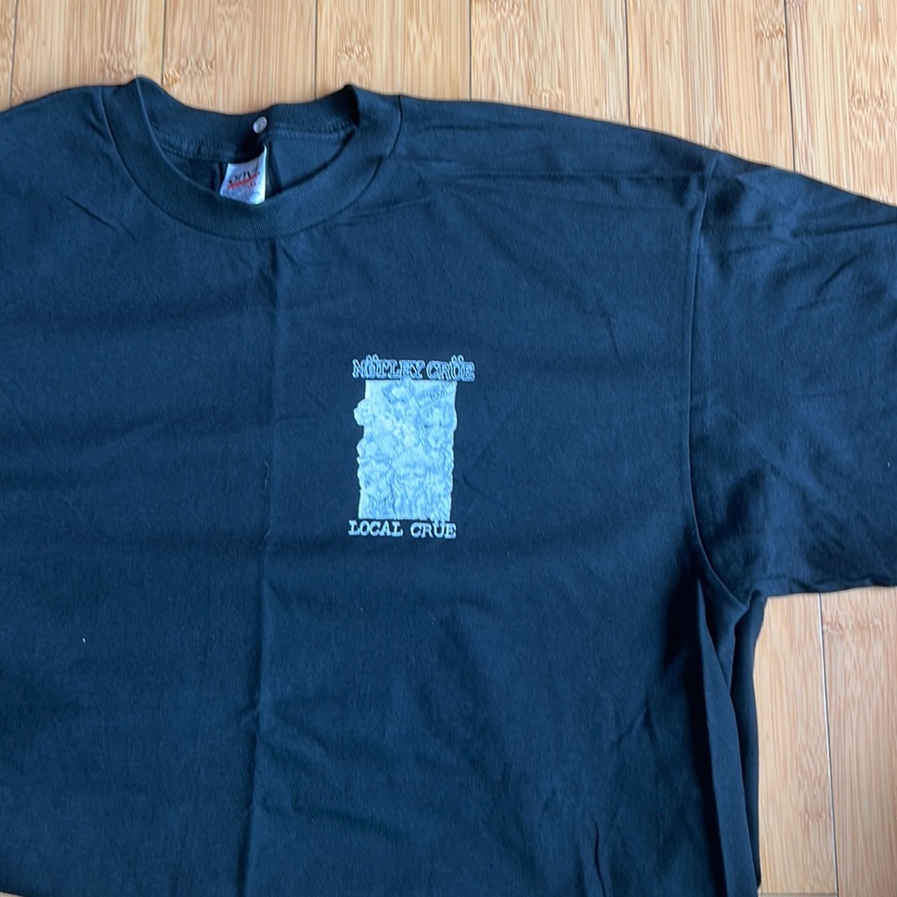 Motley Crüe. Local crüe tee - size XL